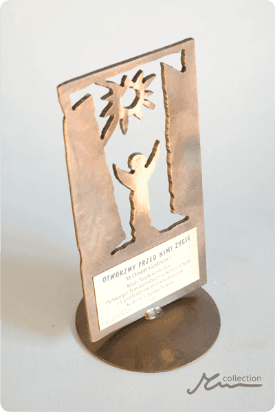 Trophées en métal -  MET101