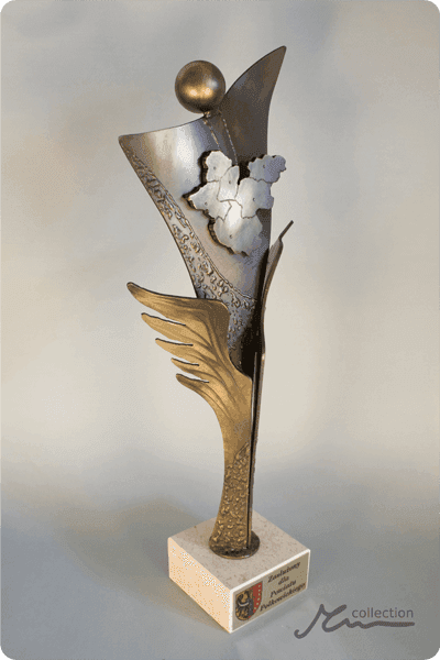 Trophées en métal -  MET103