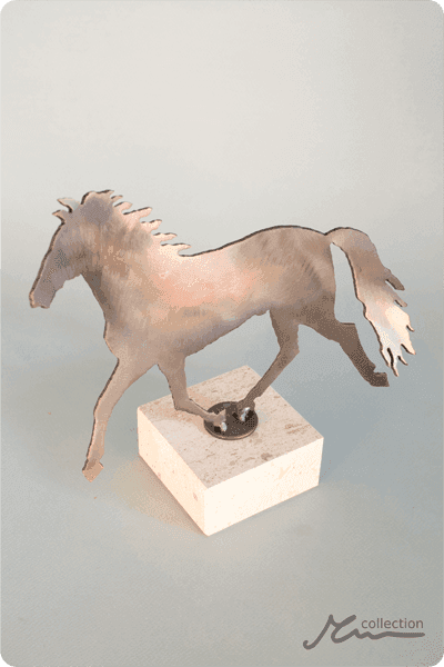 Trophées en métal -  MET108