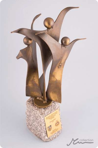 Trophées en métal -  MET046