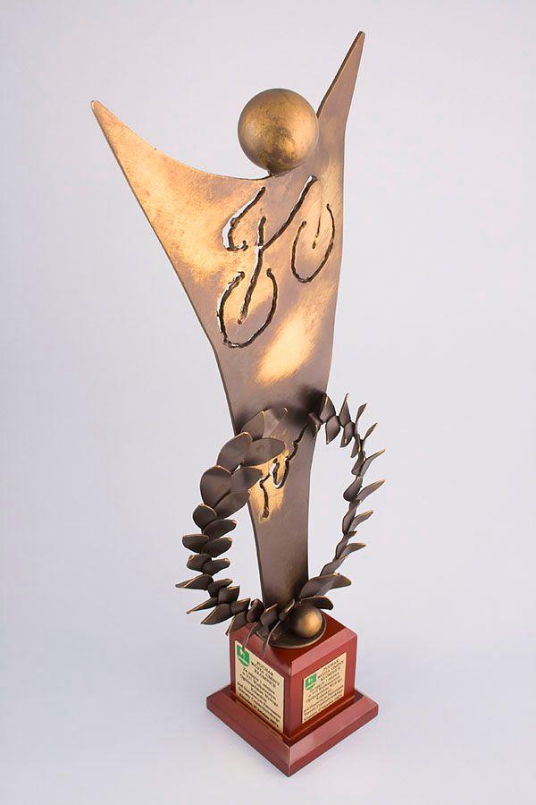 Trophées en métal -  MET005